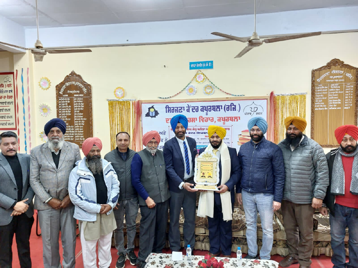 अंतर्राष्ट्रीय कवि "कंवर इकबाल सिंह" को "सुरिंदरपाल सिंह संधू" मेमोरियल प्लेथा अवार्ड मिला